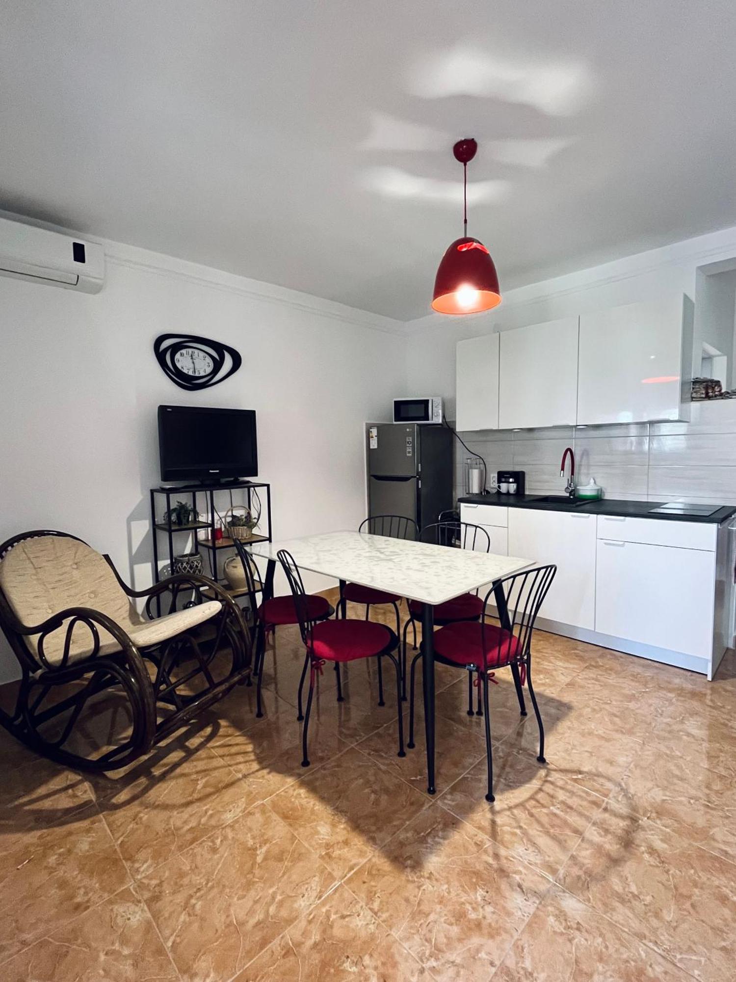 Mdm House Daire Sutomore Dış mekan fotoğraf